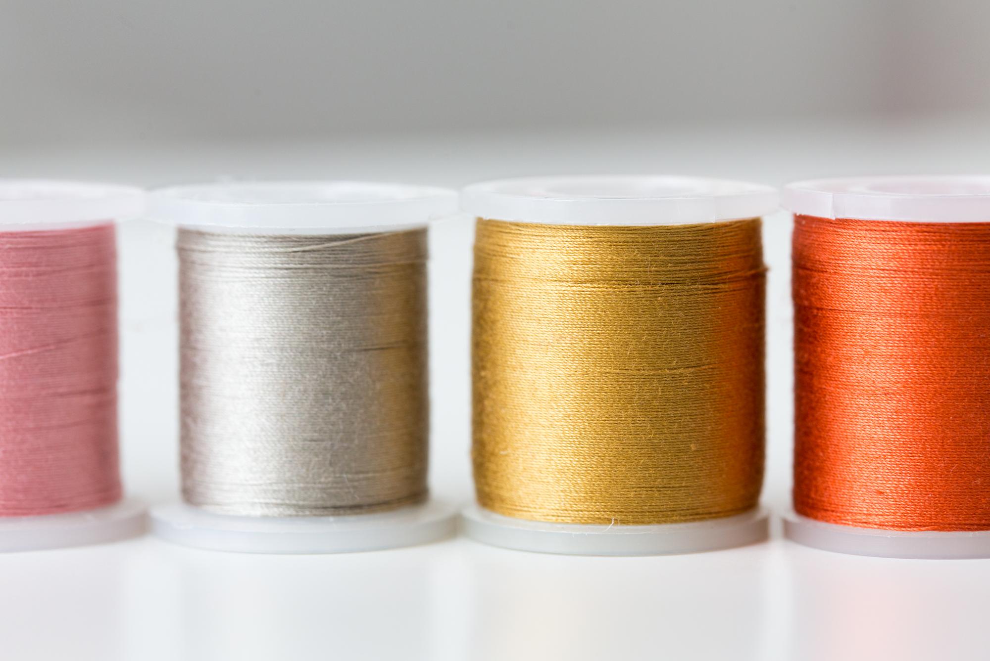 broderie macro cu fir metalic